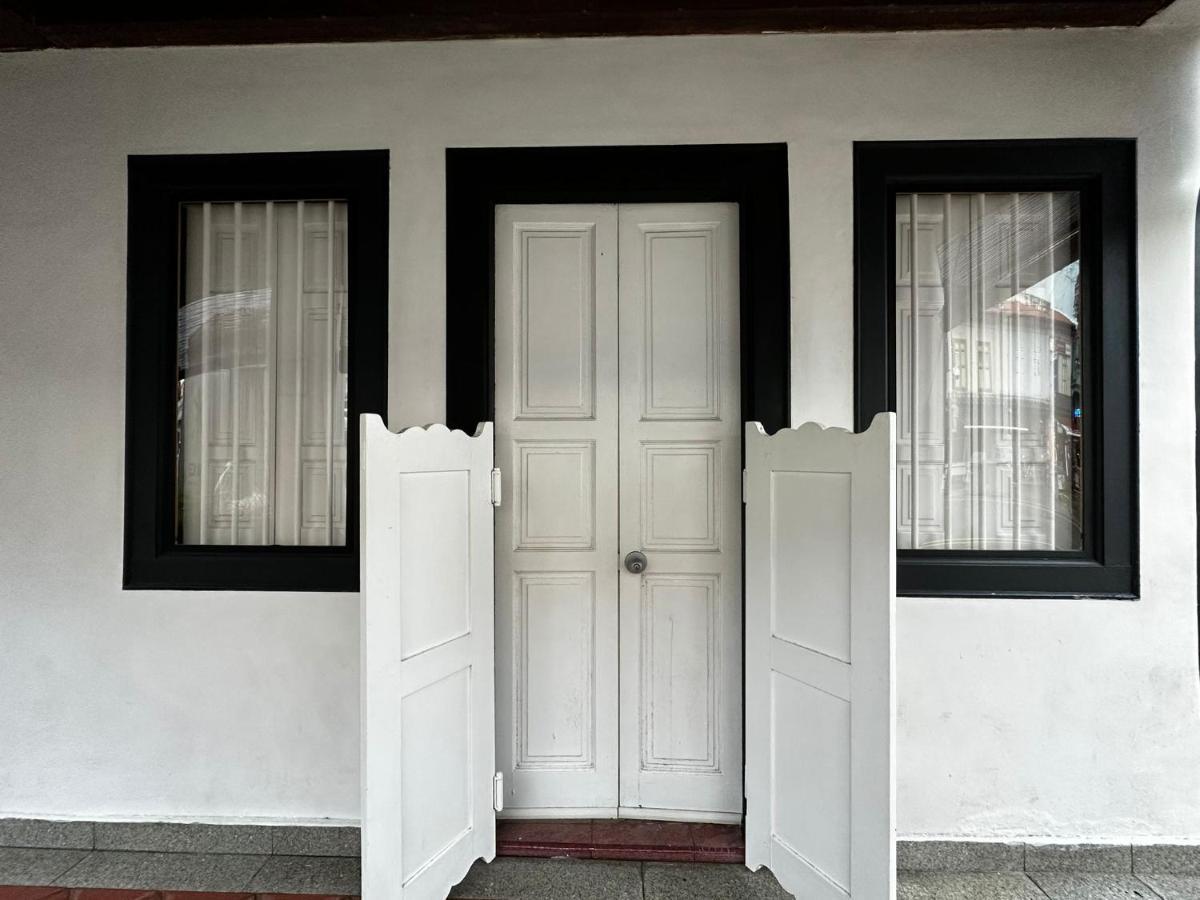 Check-Inn At Little India Singapore Bagian luar foto