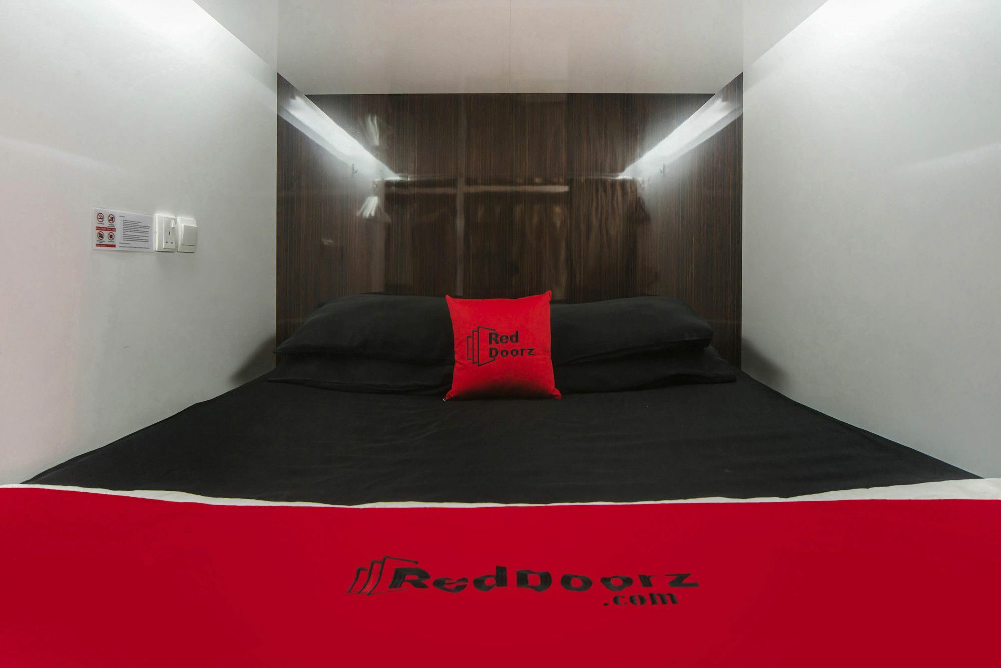 Check-Inn At Little India Singapore Bagian luar foto
