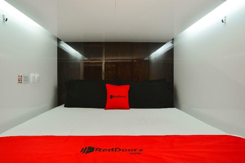 Check-Inn At Little India Singapore Bagian luar foto